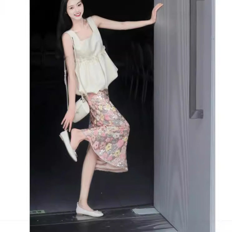Summer clothes are matched with a complete set of beautiful heavy industry sequined dresses that are popular this year. New women's clothing in 2025.