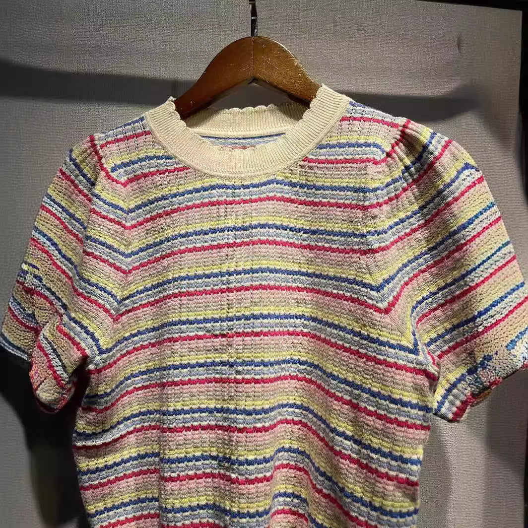 2025 Knitted Short Sleeve Summer OS Scaled Edge Crew Neck Skinny Rainbow Edge Bubble Sleeve Sweet Knitted Sweater Top