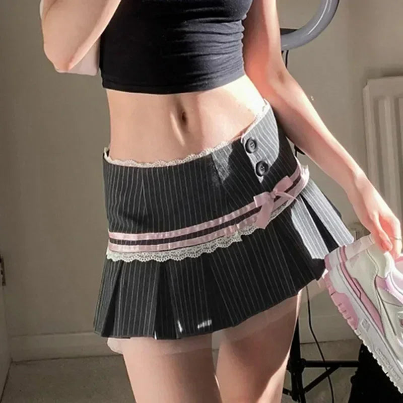 MQTIME - Vintage Black Plaid Stripe Pleated Skirt with Lace Bow Kawaii Skirts @E-girl 00s Fairycore 2000s Grunge Aesthetics Korean Cloth