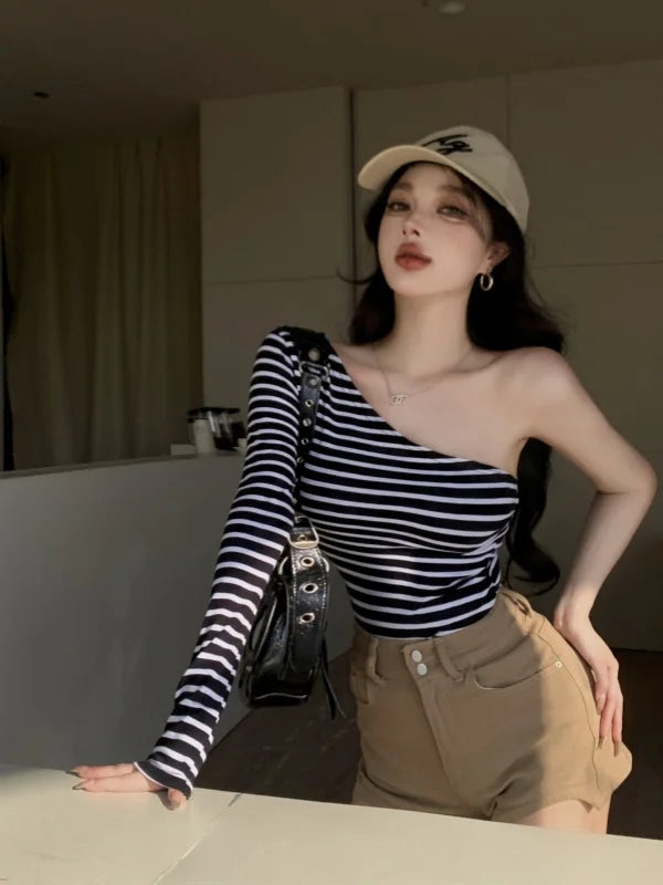 nvxiot - 2024 new black and white striped chest, large waist, pure desire for slim fit, single T-shirt, asymmetrical long sleeved top