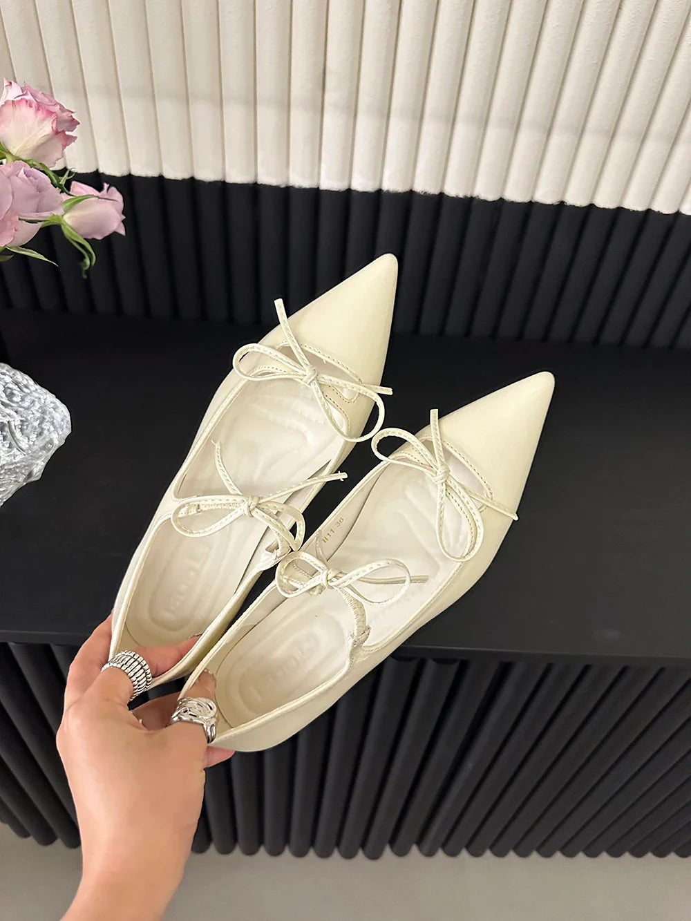 nvxiot Pointed Toe Women Loafers Fashion Bow Design Shallow Slip On Black White Red Gold 2024 New Arrivals Caual Size 35-39 Party Pumps