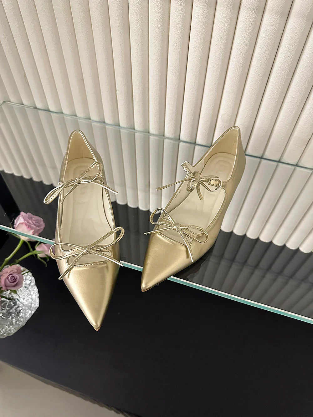 nvxiot Pointed Toe Women Loafers Fashion Bow Design Shallow Slip On Black White Red Gold 2024 New Arrivals Caual Size 35-39 Party Pumps