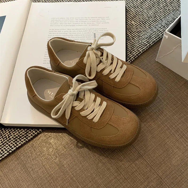 MAQIME - 2024 Students Mid-cut Running Sneakers Female Vulcanized Athletic Suede Skate Shoes Comfortable Walking Feewear for Teenagers