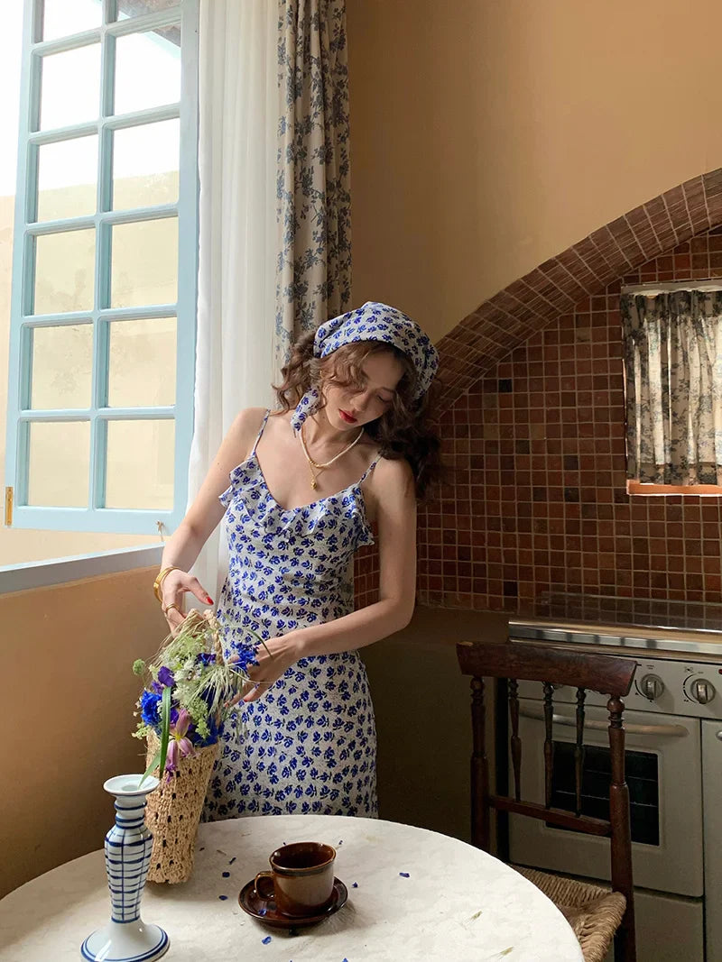 MQTIME - V-neck floral suspender long dress with French ruffle design for women, with a waistband and a slimming effect