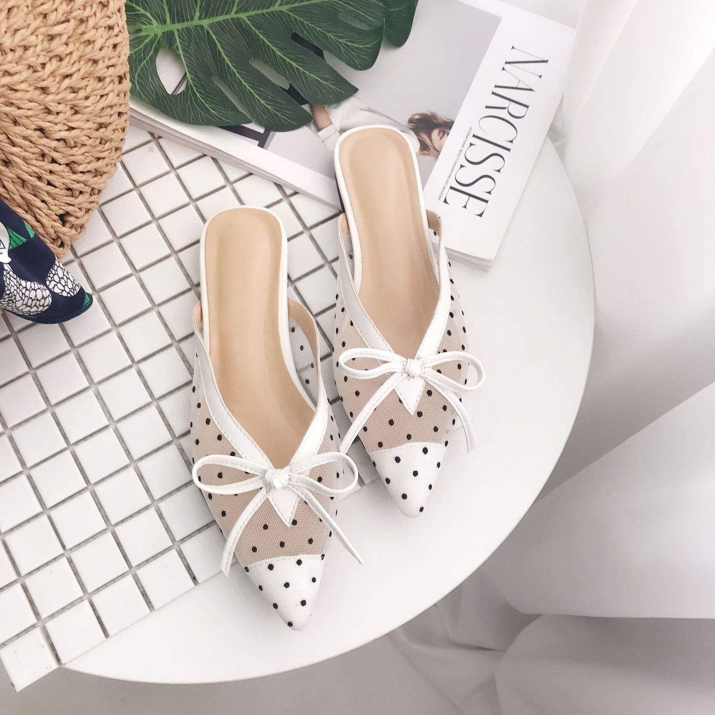 2019 New Korean version of the red lace net yarn wave point pointed flat bottom half drag Muller shoes slippers women