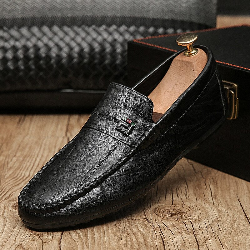 Fashion Leather Men Shoes Casual Breathable Loafers Men PU Leather Moccasins Comfortable Flat Men Shoes Outdoor Walking Footwear