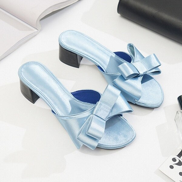 Wearing flat slippers women's shoes 2019 Korean version of the summer new large bow satin round head sandals Wild half slippers