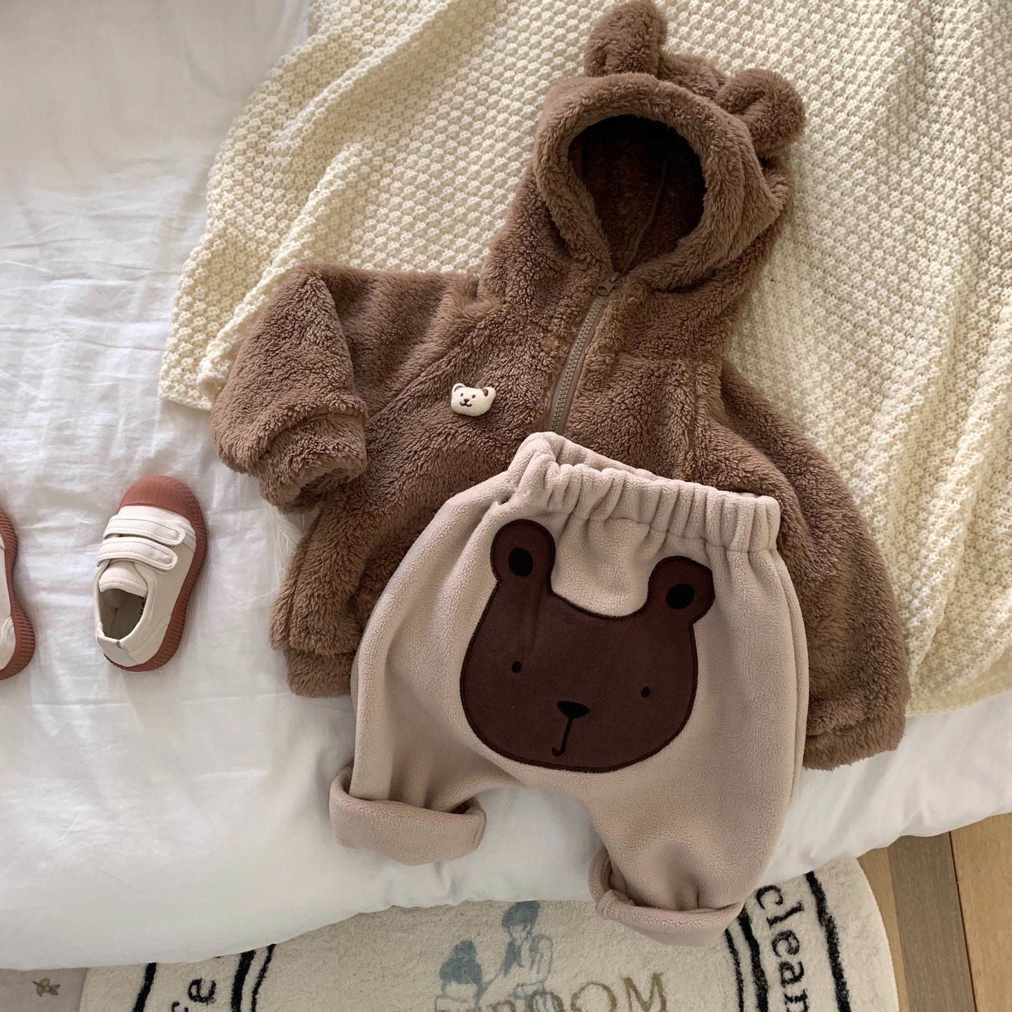 Autumn Winter Baby Boy Pants Children Cartoon Bear Velvet Thick Fleece Harem Pants Warm Kids Infant Trainers Casual Pant Clothes