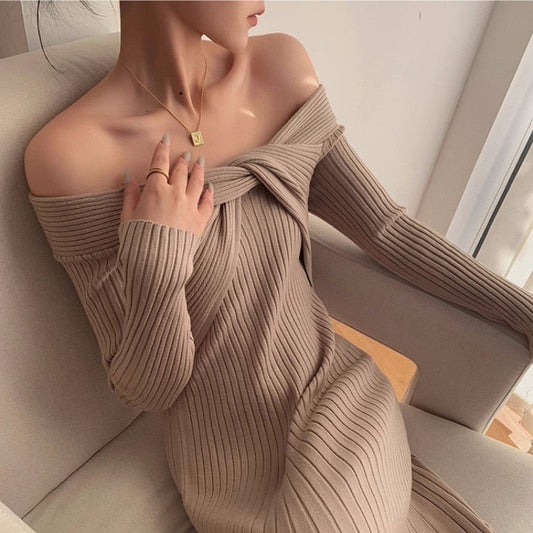 nvxiot Knitted Dress For Women In Autumn And Winter, High-End Design, Gentle And Unique Style, One Shoulder Slim Fitting Wa