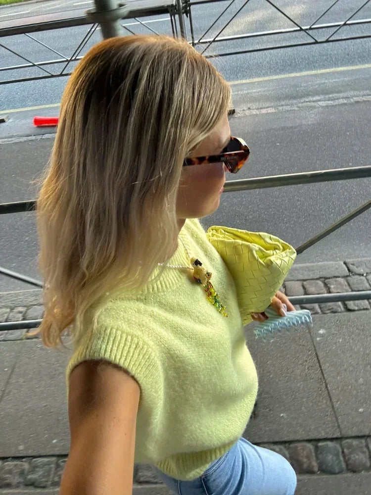 MQTIME  - Casual Sleeveless Loose Knitted Pullover Tops Elegant Yellow O-neck Vests Women 2024 Autumn Female Commuting Jumper Sweaters