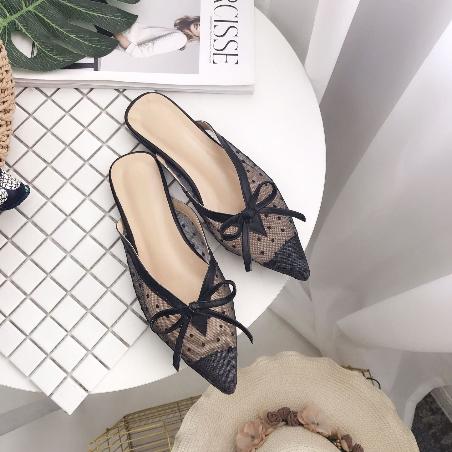 2019 New Korean version of the red lace net yarn wave point pointed flat bottom half drag Muller shoes slippers women