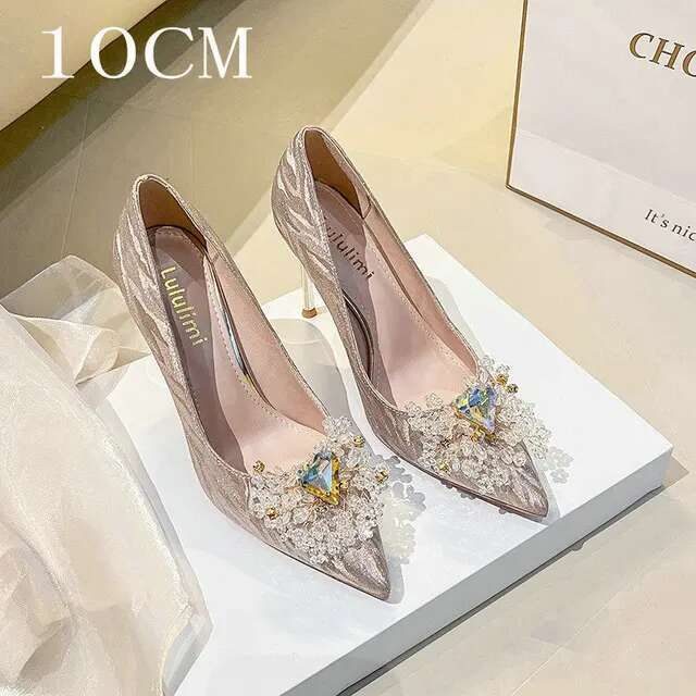 New Bride Thin Heel Pointy Shallow Mouth Crystal Sparkly Wedding Shoes Korean Bridesmaid High Heels Fashion Pumps Kq8