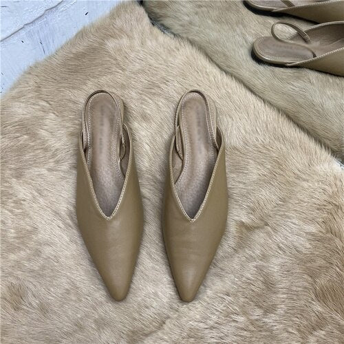 New Pointed Toe Flat Shoes Spring 2021 Closed Toe Strap Flat Heel Women's Sandals